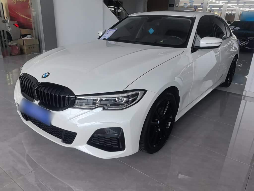 BMW 3 Series 2.0 л 2022 г. Белый, пробег 45199 км