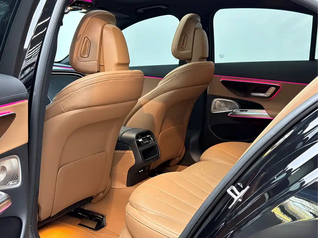 Mercedes-Benz E-Class (Import) — миниатюра 12