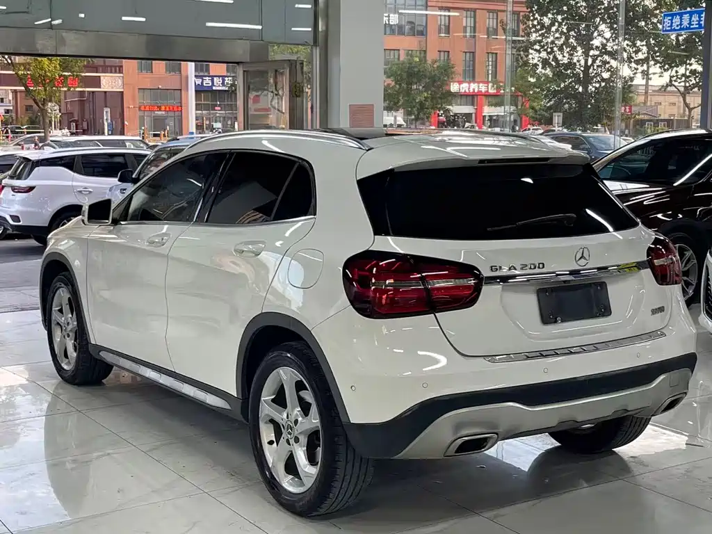 Mercedes-Benz GLA — миниатюра 5