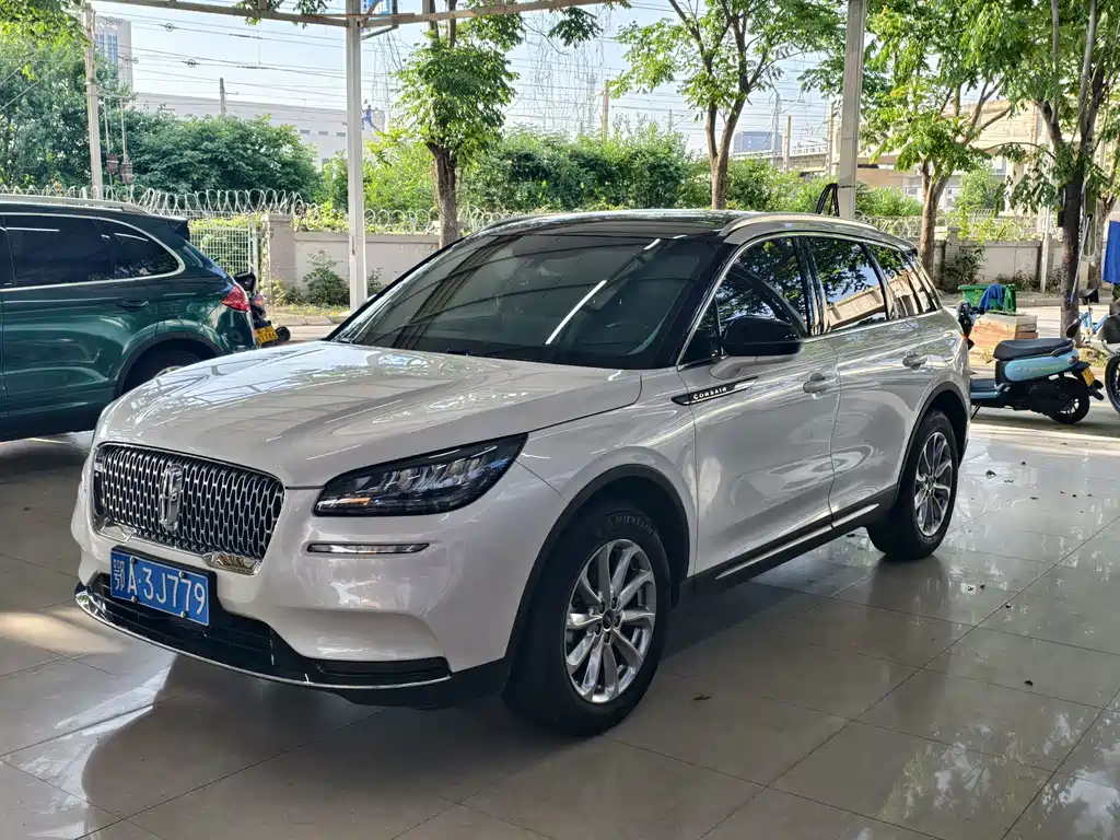 Купить Lincoln Corsair