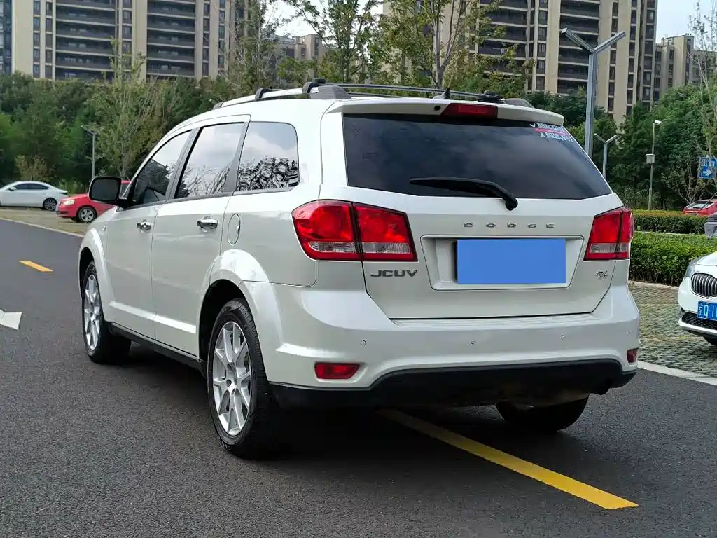 Dodge Journey — миниатюра 5