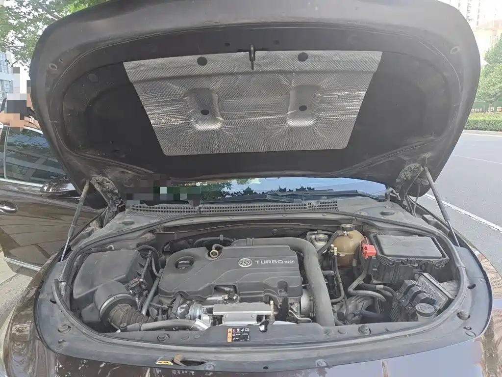 Buick LaCrosse — миниатюра 11