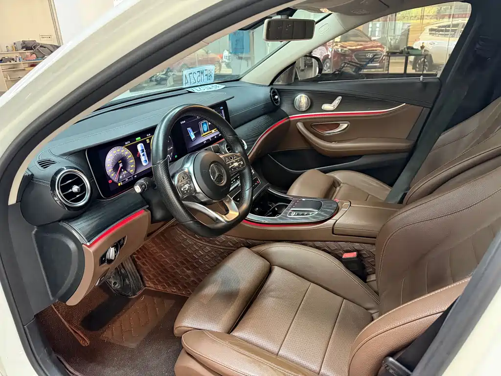 Mercedes-Benz E-Class — миниатюра 5