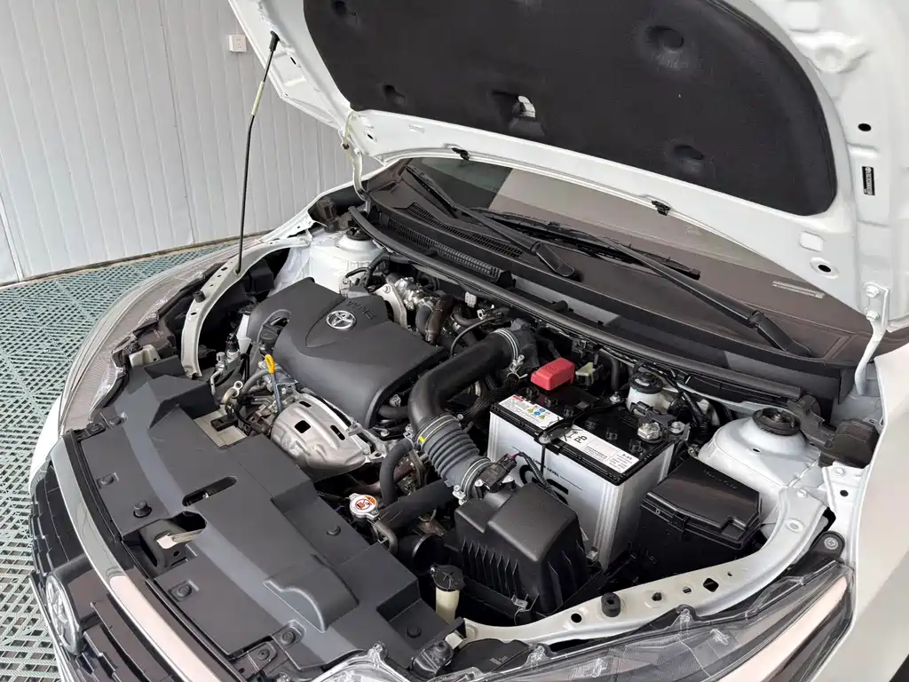 Toyota Yaris L — миниатюра 21
