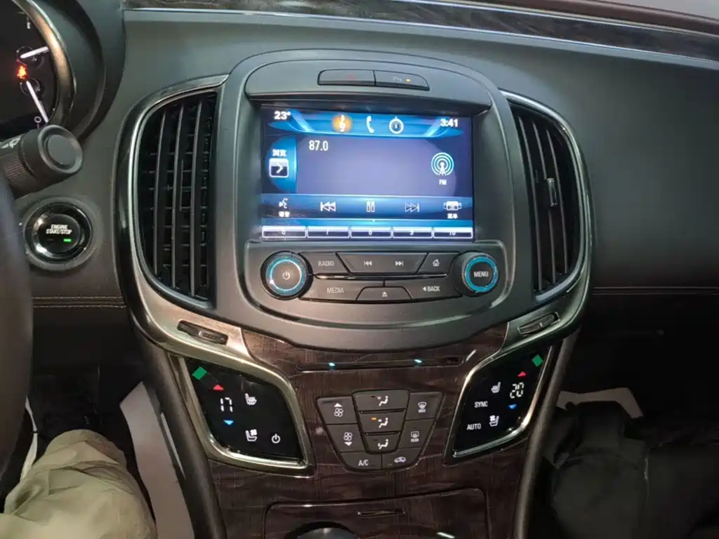Buick LaCrosse — миниатюра 13
