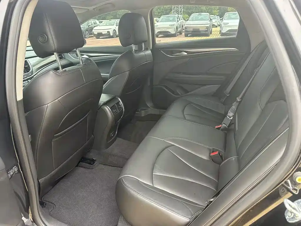 Buick LaCrosse — миниатюра 6