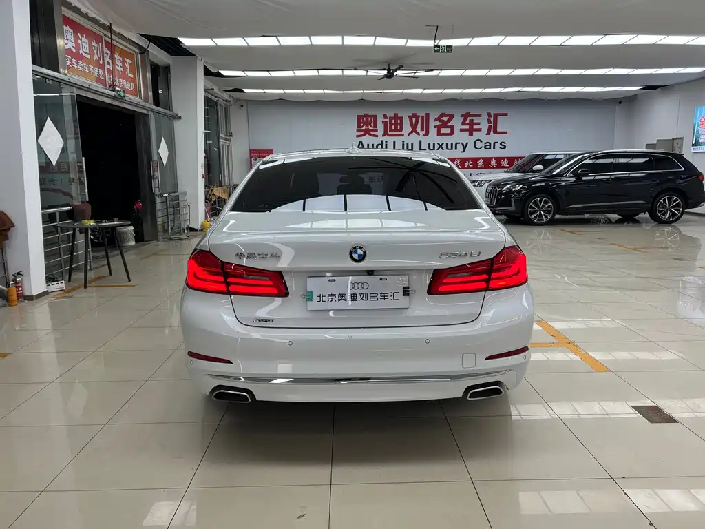 BMW 5 Series — миниатюра 4