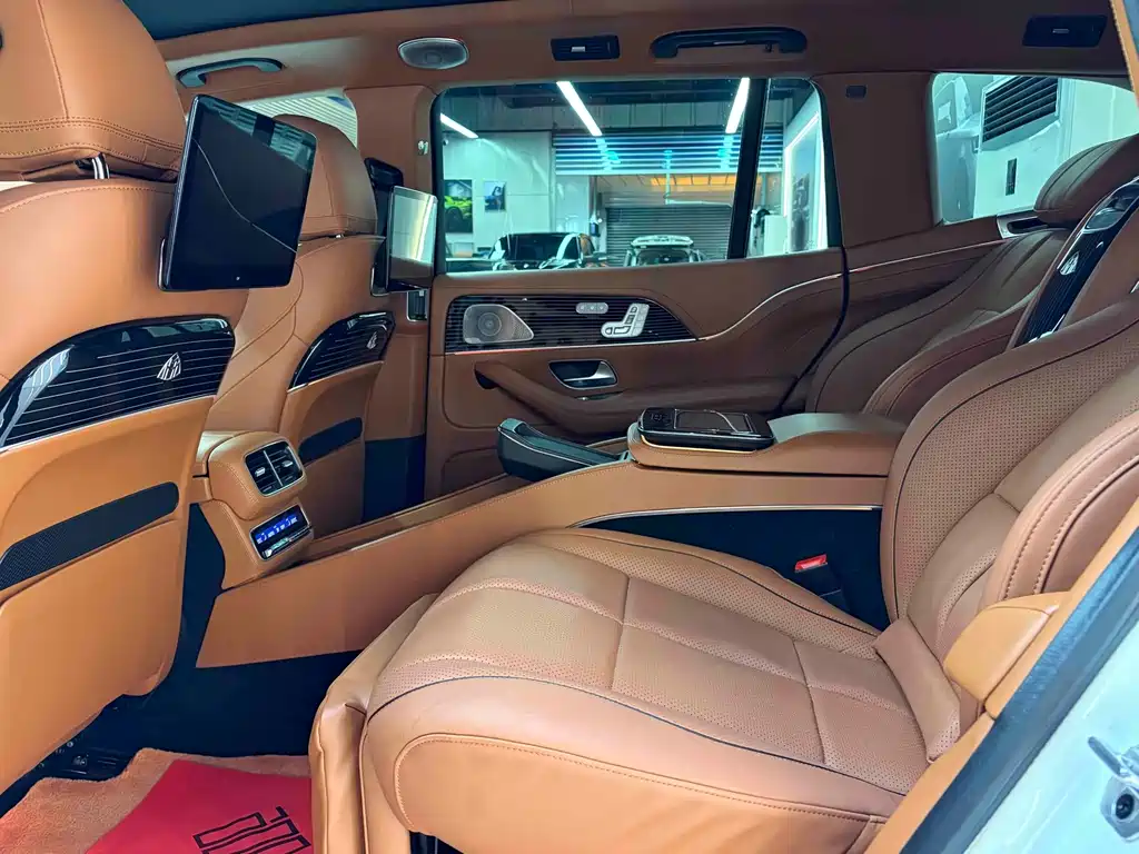 Mercedes-Benz GLS — миниатюра 19