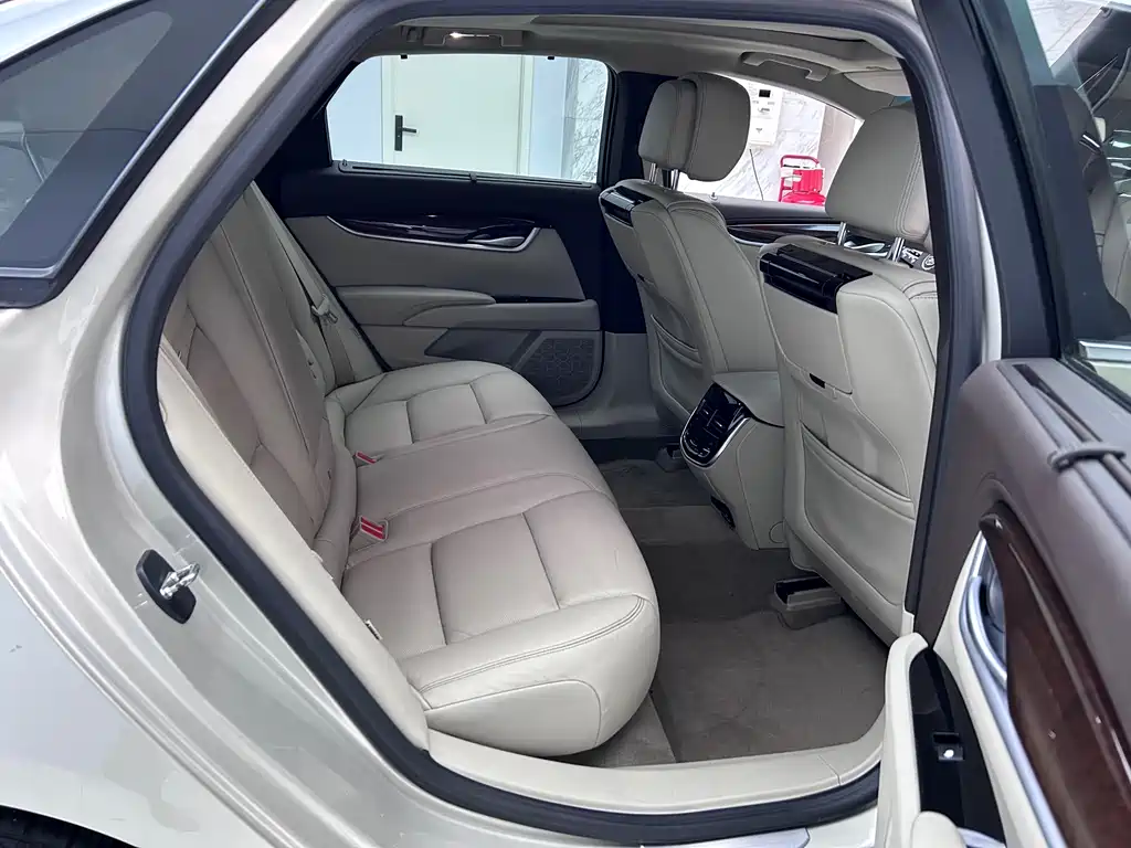 Cadillac XTS — миниатюра 11