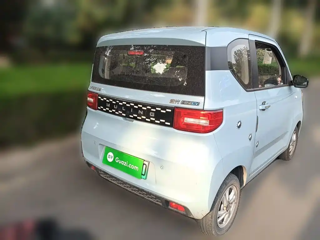 Wuling MINIEV — миниатюра 4