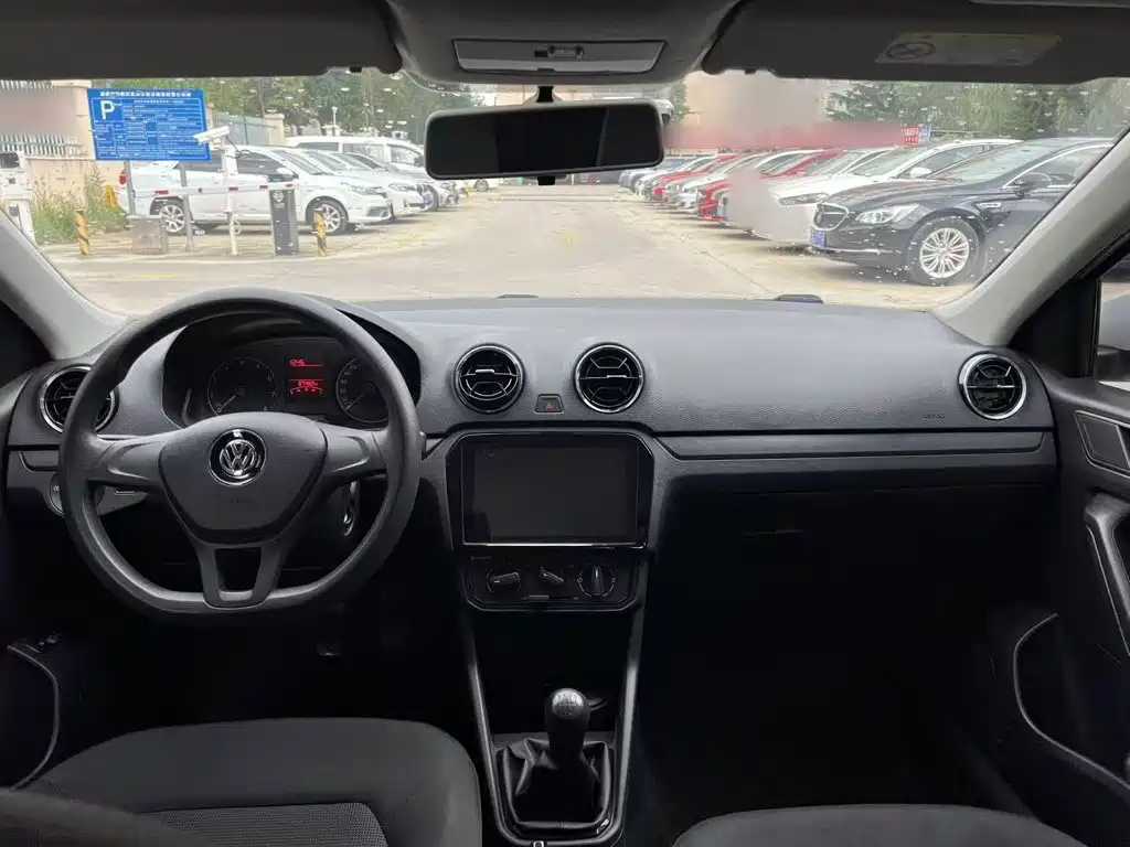 Volkswagen Jetta — миниатюра 8