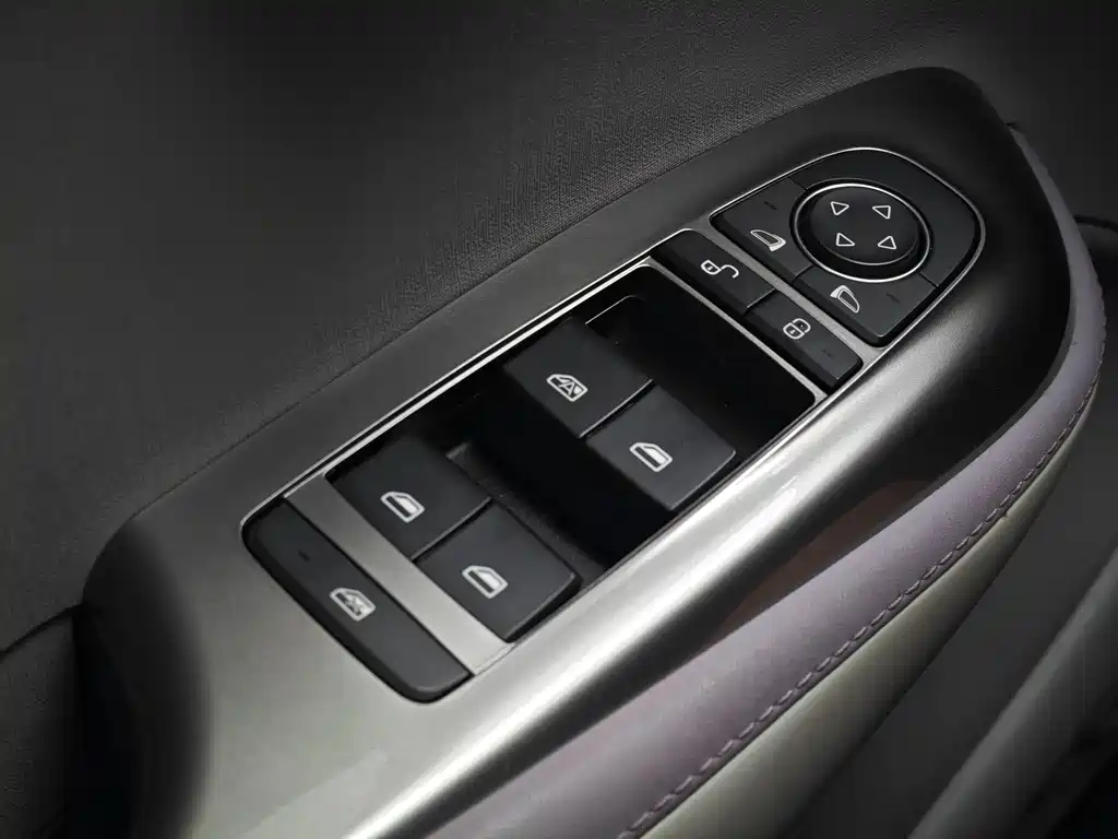BYD Dolphin — миниатюра 10