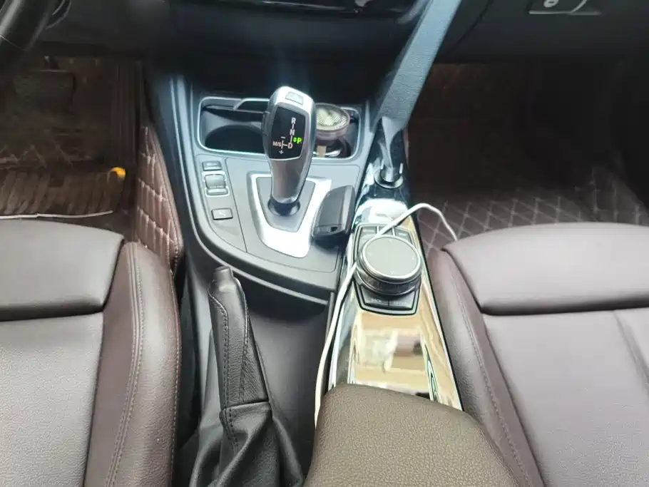 BMW 3 Series — миниатюра 16