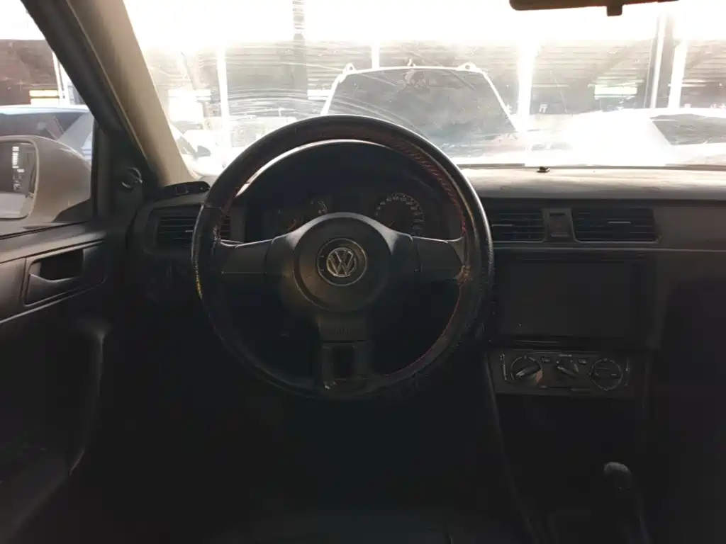 Volkswagen Santana — миниатюра 11
