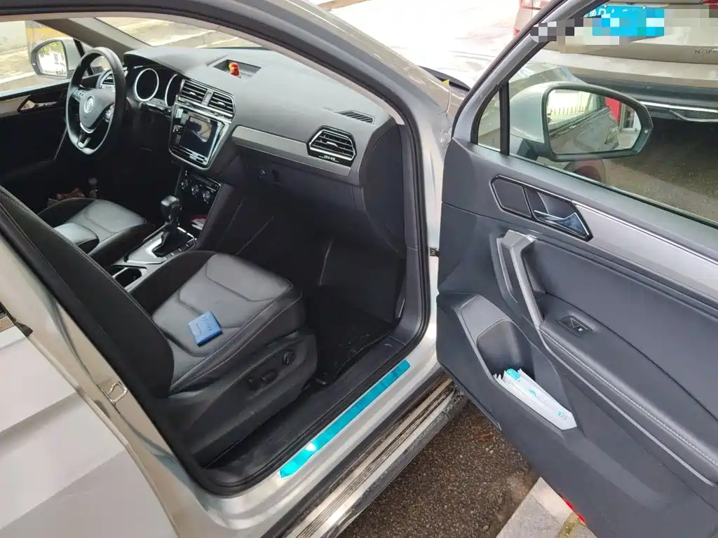 Volkswagen Tiguan L — миниатюра 18