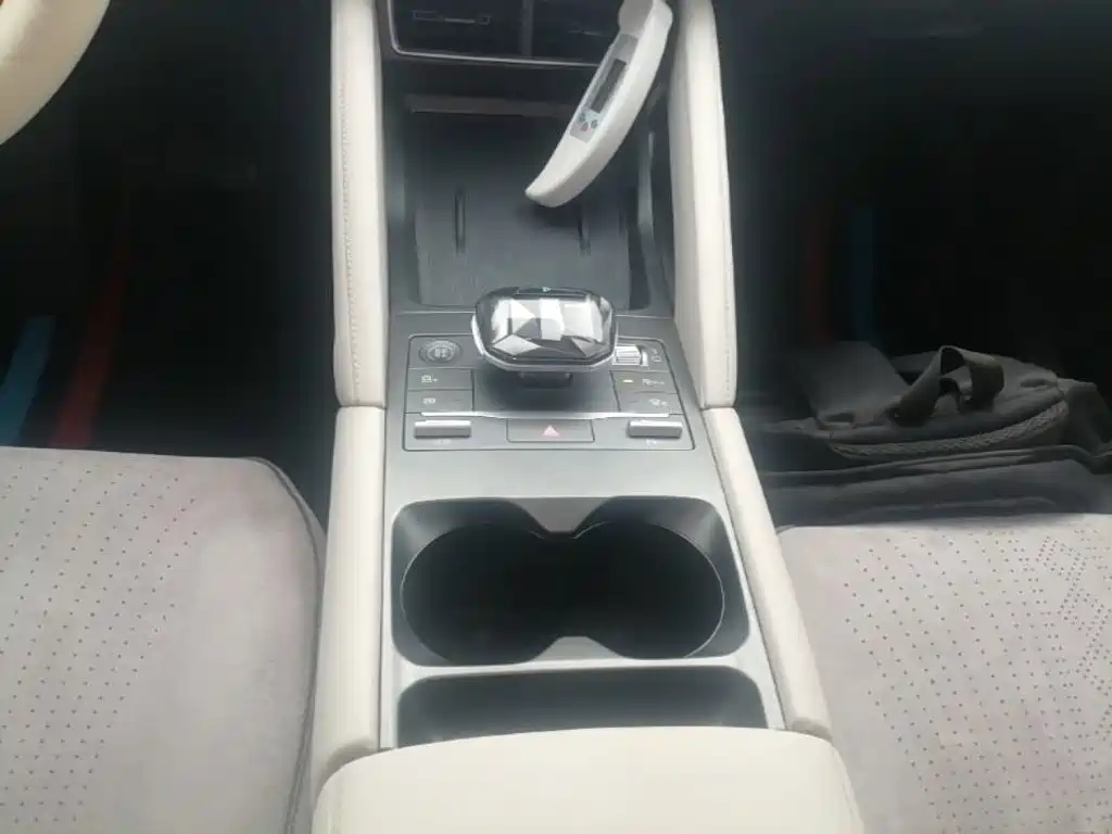 BYD Yuan UP — миниатюра 14