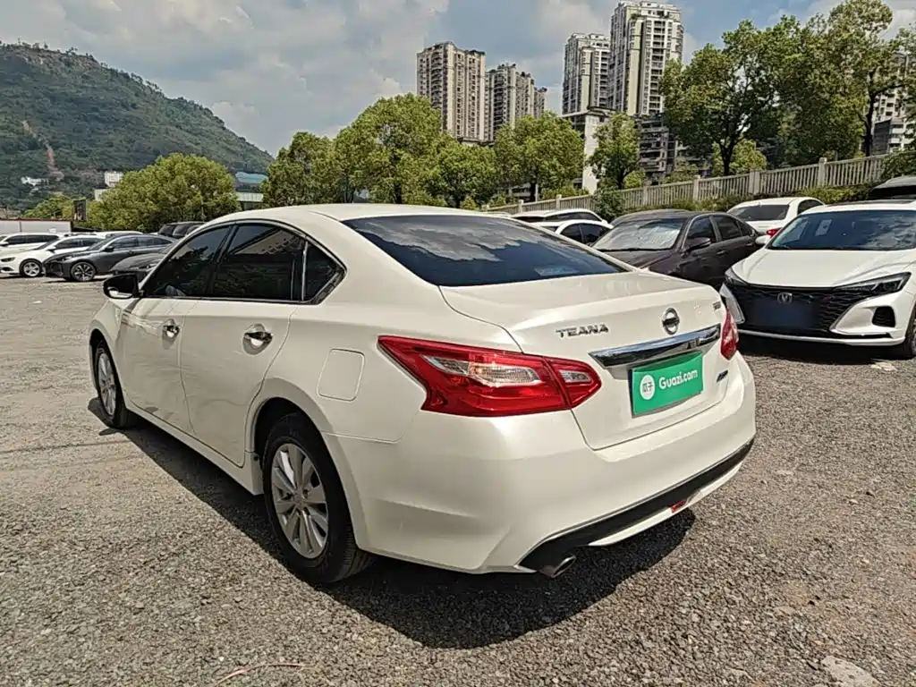 Nissan Teana — миниатюра 5