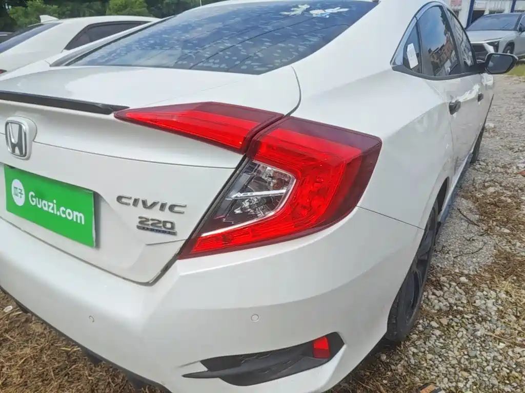 Honda Civic — миниатюра 8