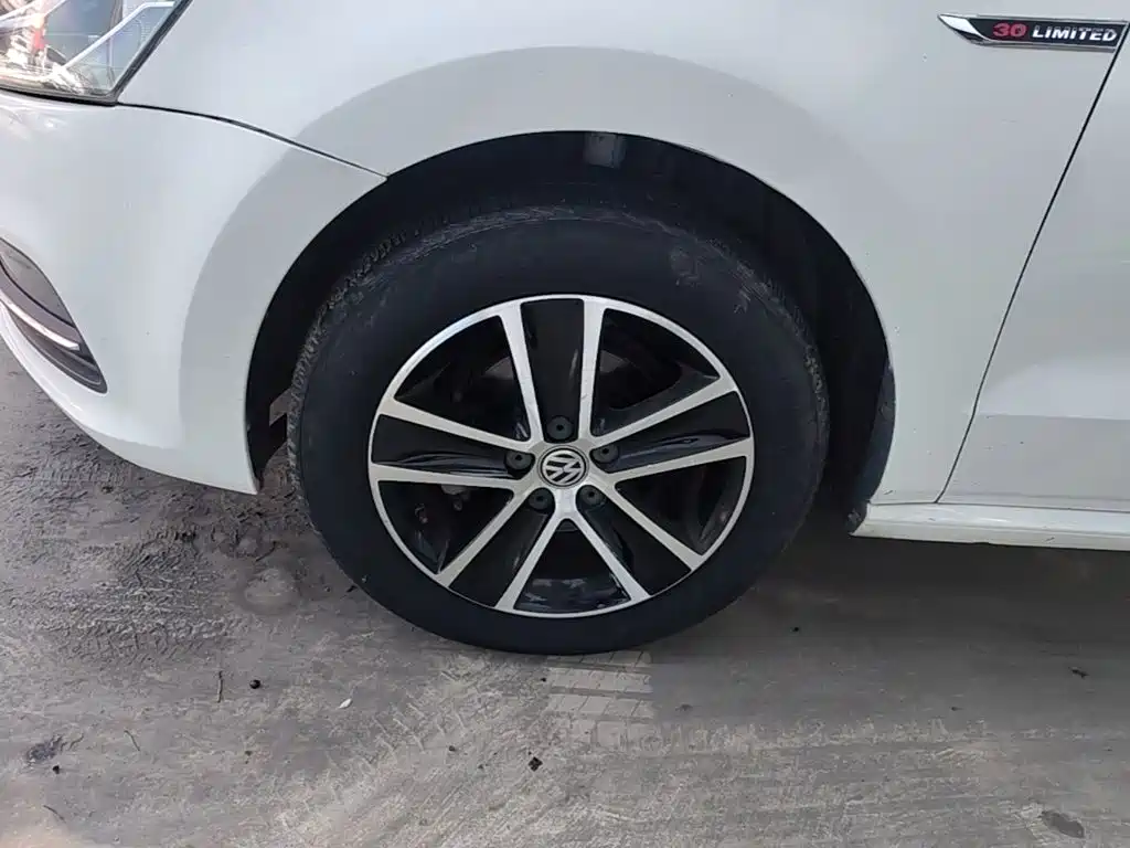 Volkswagen Polo — миниатюра 23