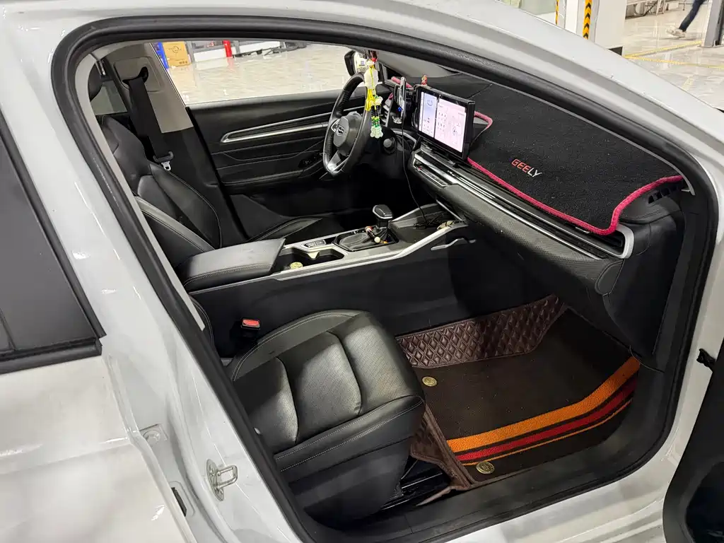 Geely Emgrand — миниатюра 8