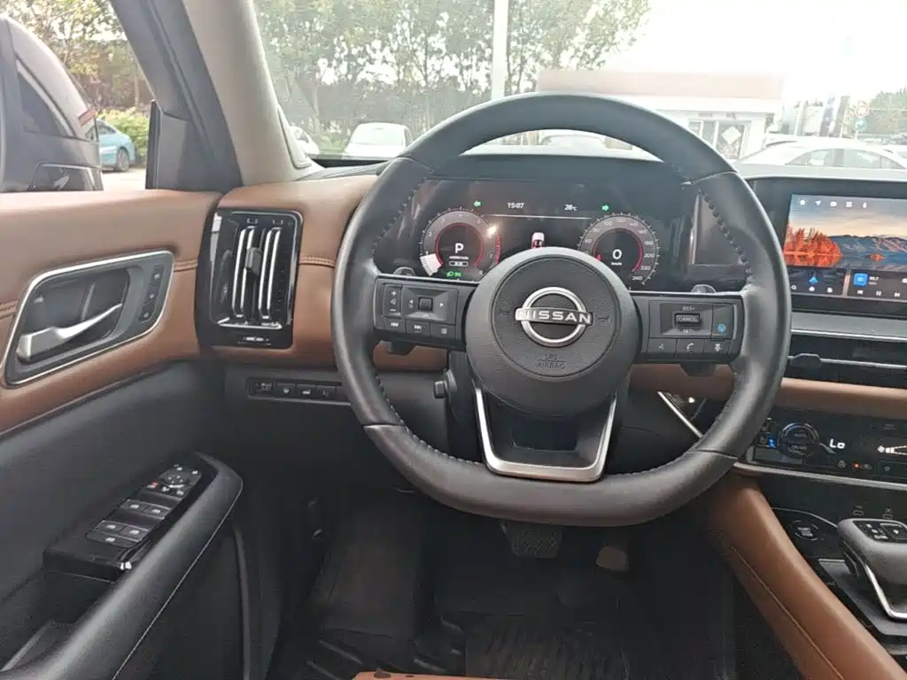 Nissan Teramont — миниатюра 11