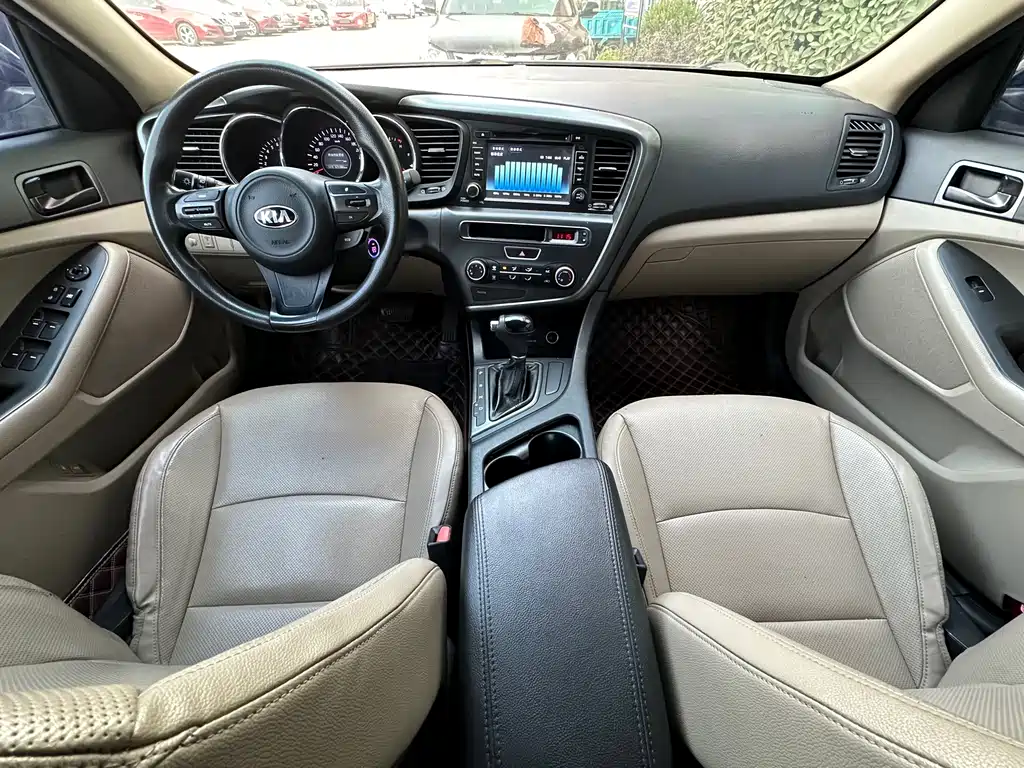 Kia K5 2015 2.0L AT GL