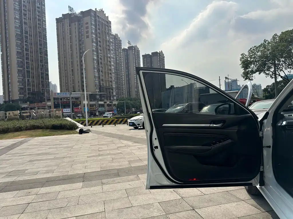Nissan Teana — миниатюра 17