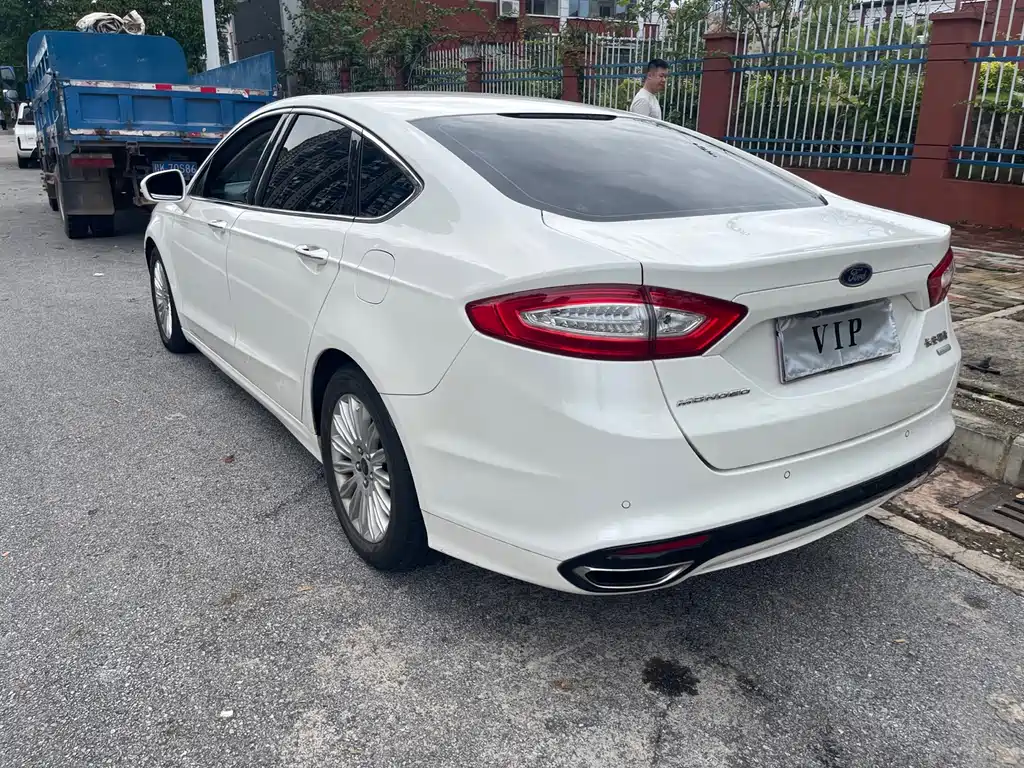 Ford Mondeo — миниатюра 4