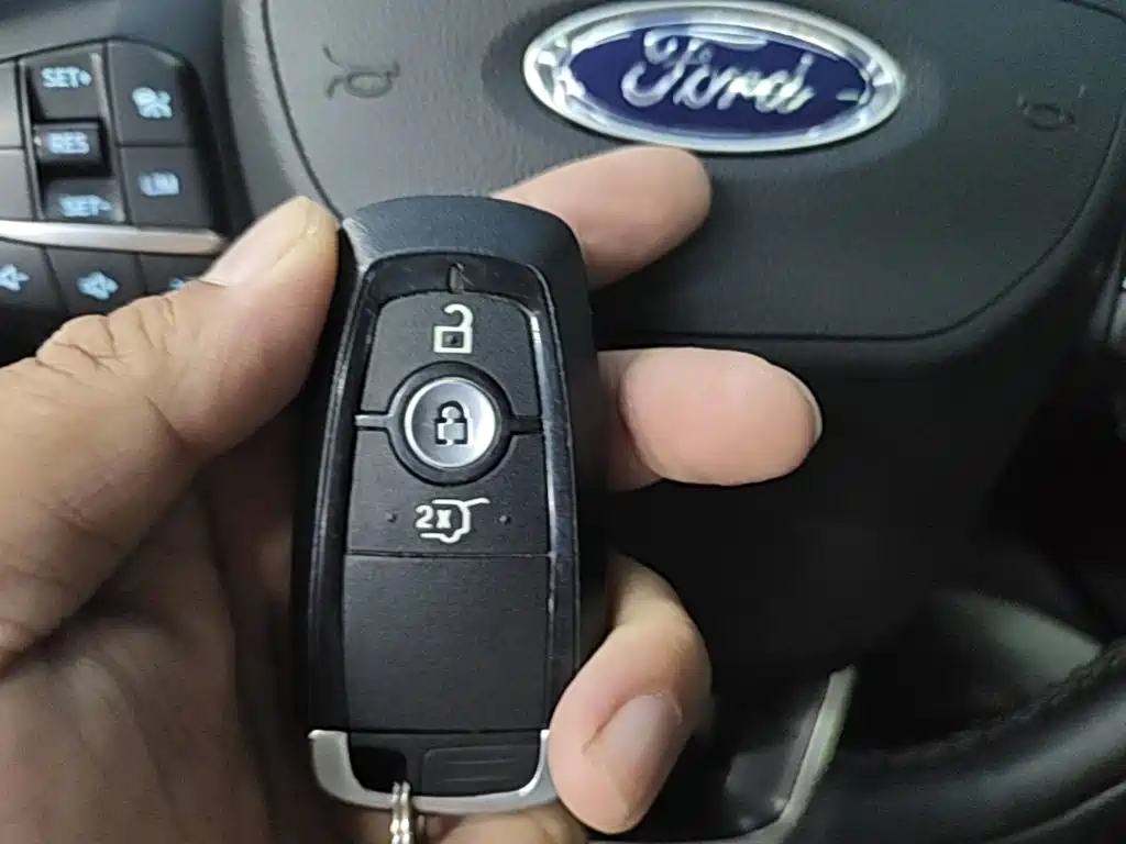 Ford Edge — миниатюра 9