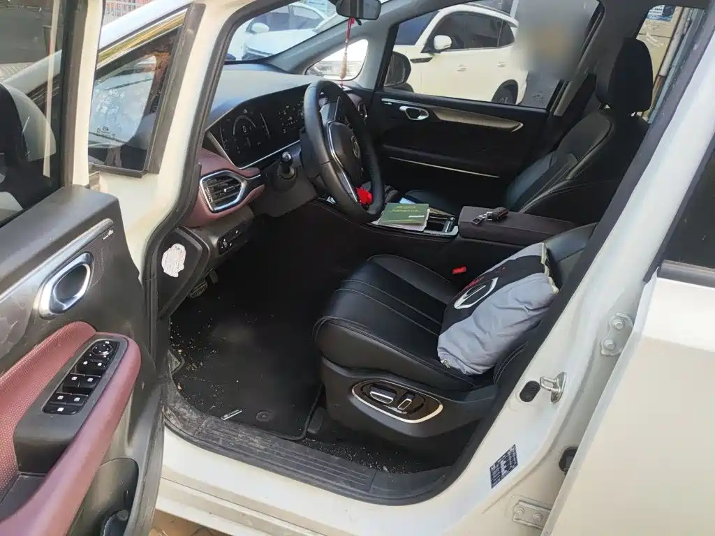 GAC Motor Trumpchi M6 — миниатюра 14