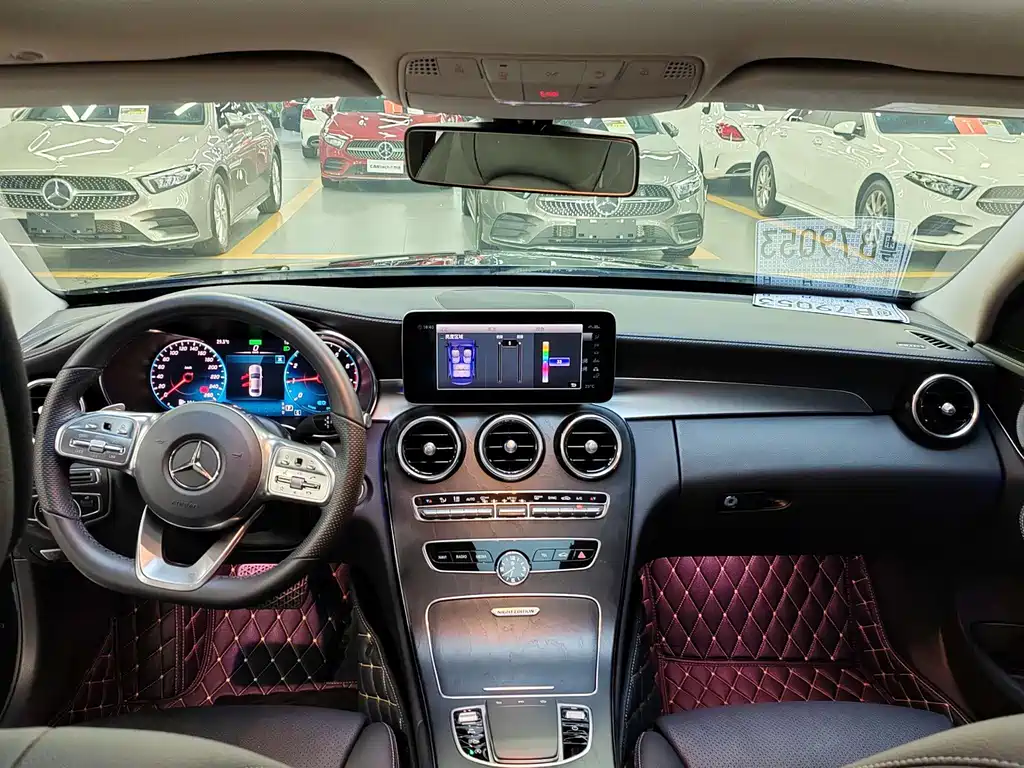 Mercedes-Benz C-Class — миниатюра 11