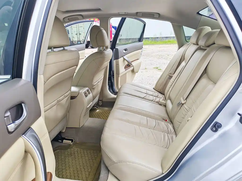 Nissan Teana — миниатюра 7