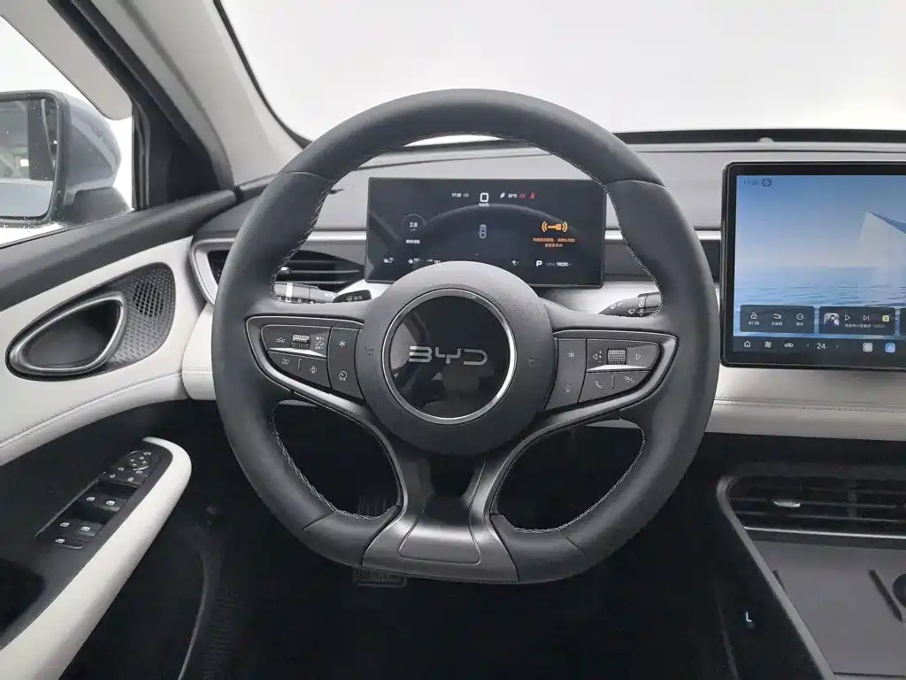 BYD Seal 05 DM-i — миниатюра 11