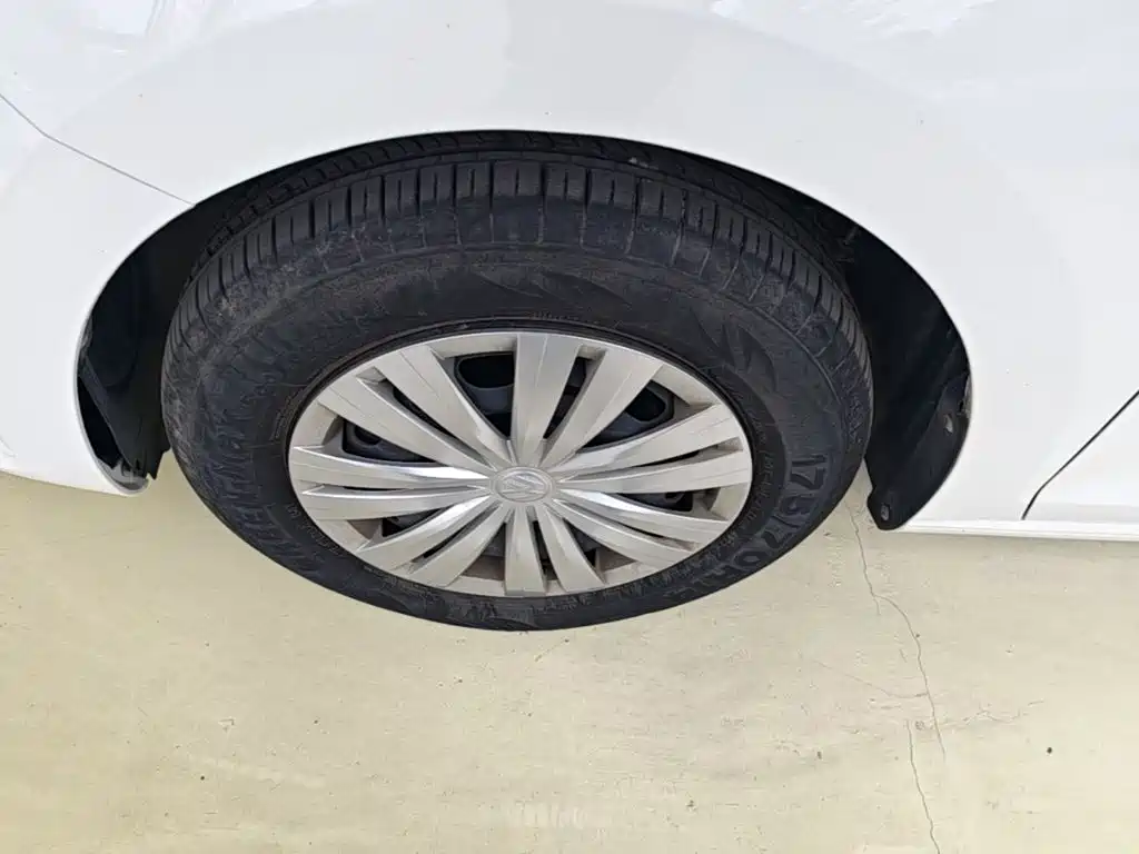 Volkswagen Santana — миниатюра 23