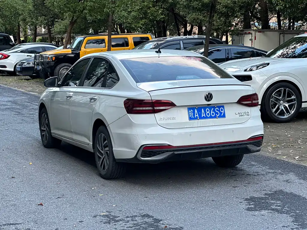 Volkswagen Lavida — миниатюра 7