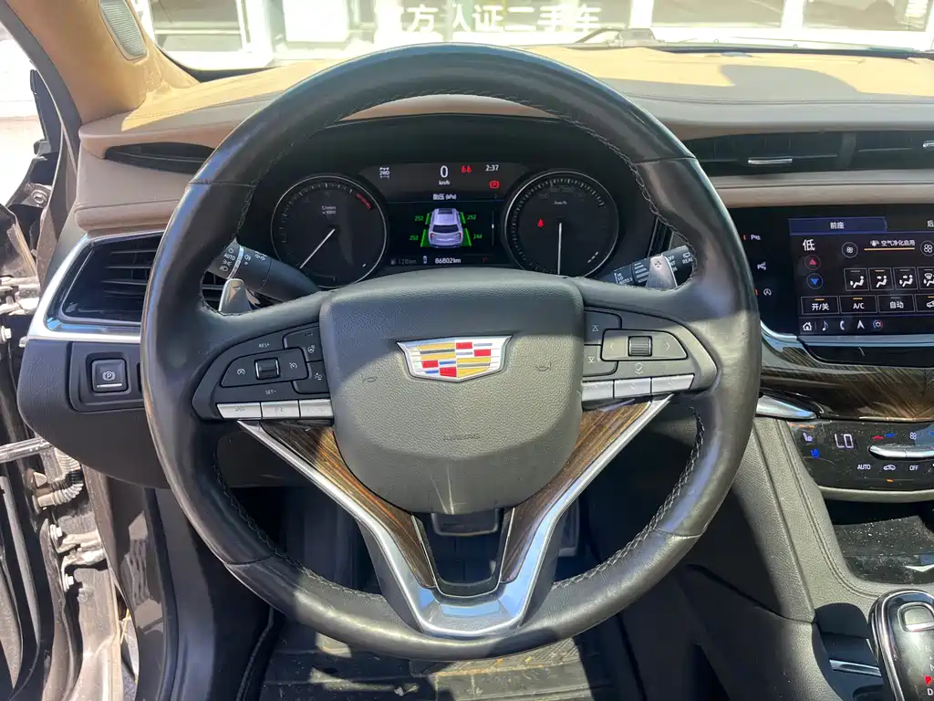 Cadillac XT6 2020 28T мест Sport