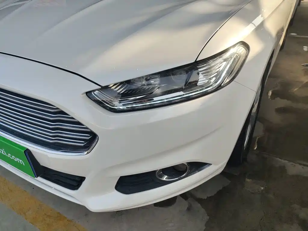 Ford Mondeo — миниатюра 24