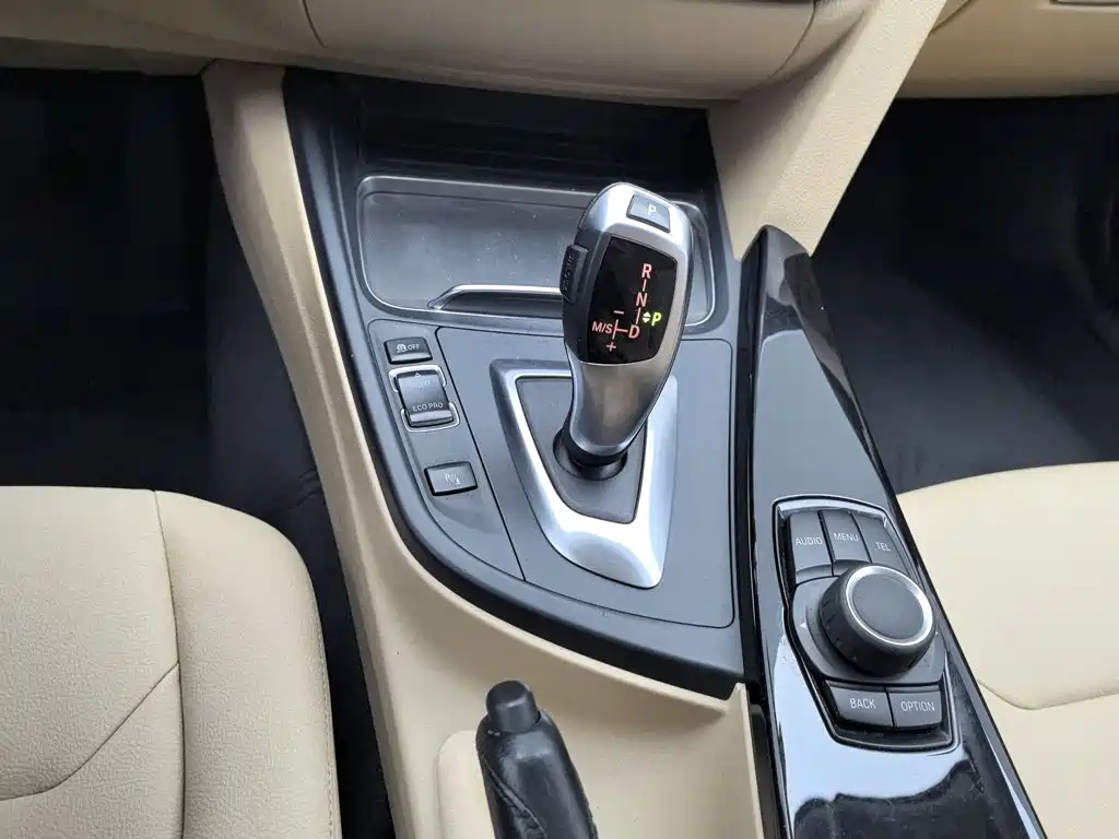 BMW 3 Series — миниатюра 13