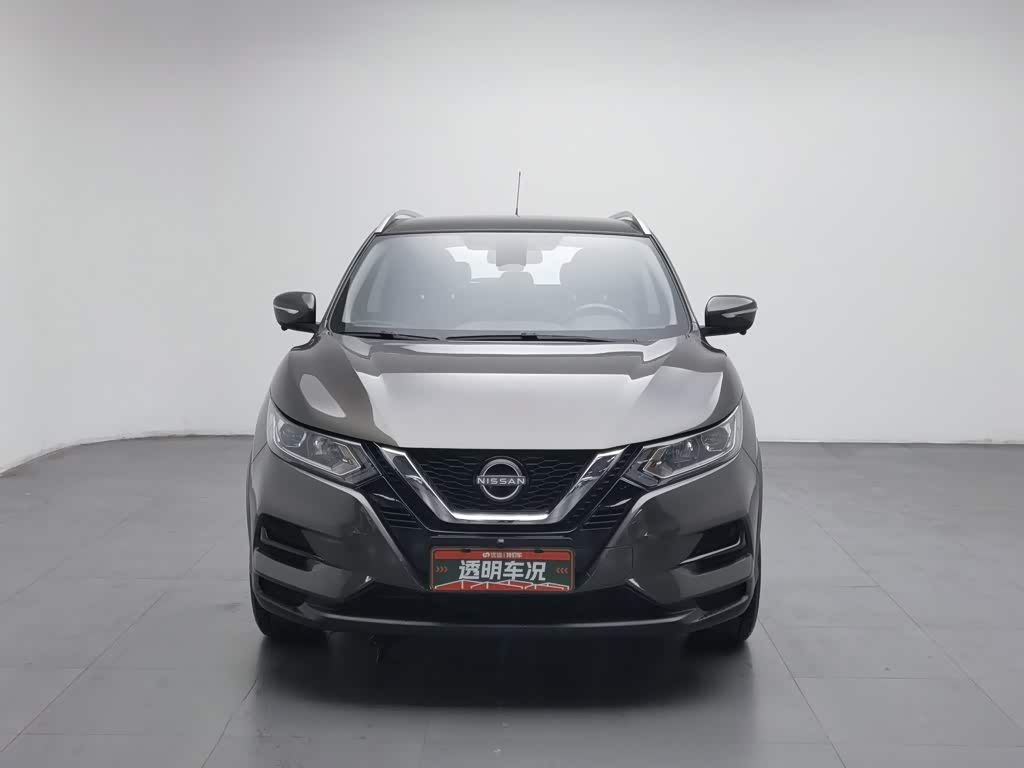 Nissan Qashqai 2.0 л 2024 г. шампань/коричневый, пробег 29500 км