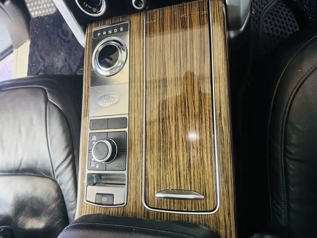 Land Rover Range Rover — миниатюра 12