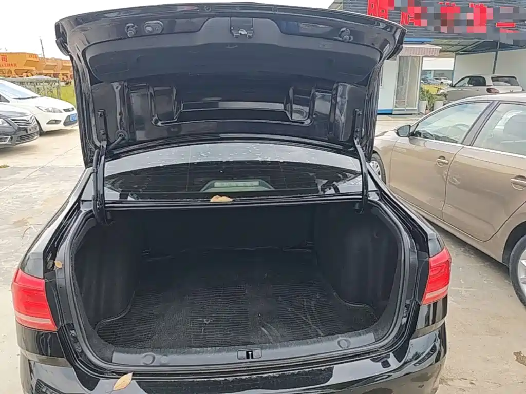 Volkswagen Lavida — миниатюра 19