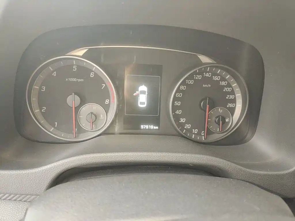 Hyundai Elantra — миниатюра 12