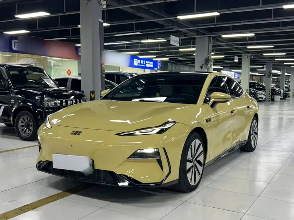 Geely Galaxy Galaxy E8