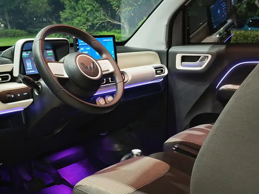Wuling MINIEV — миниатюра 10