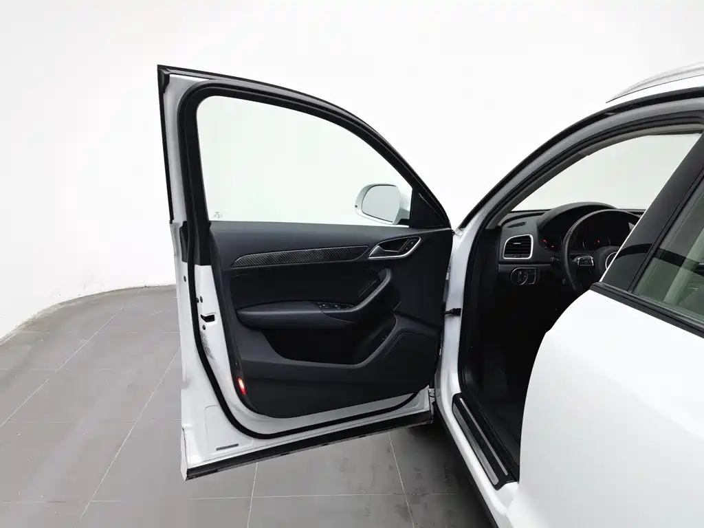 Audi Q3 — миниатюра 8