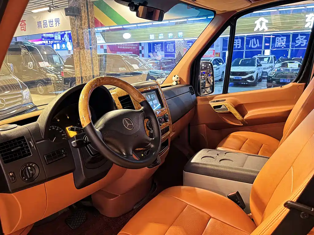Mercedes-Benz Sprinter 2015 3.5L AT