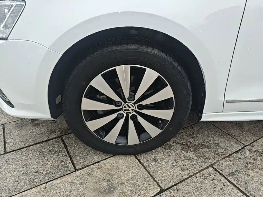 Volkswagen Sagitar — миниатюра 25