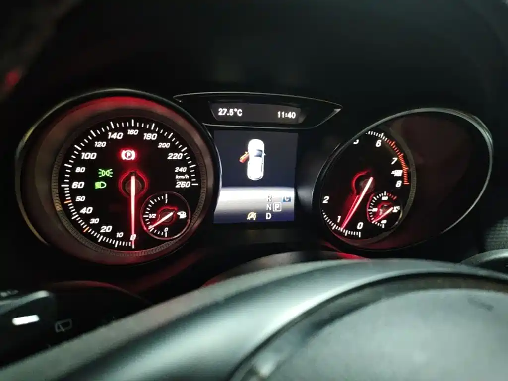 Mercedes-Benz GLA — миниатюра 8