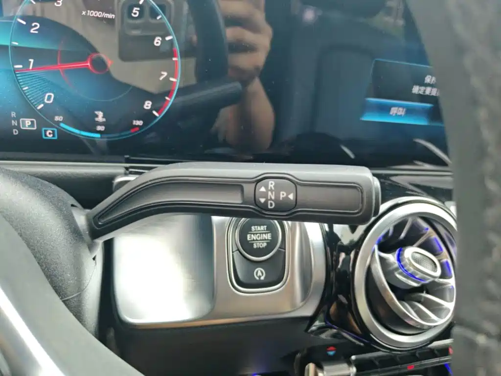 Mercedes-Benz GLB — миниатюра 14