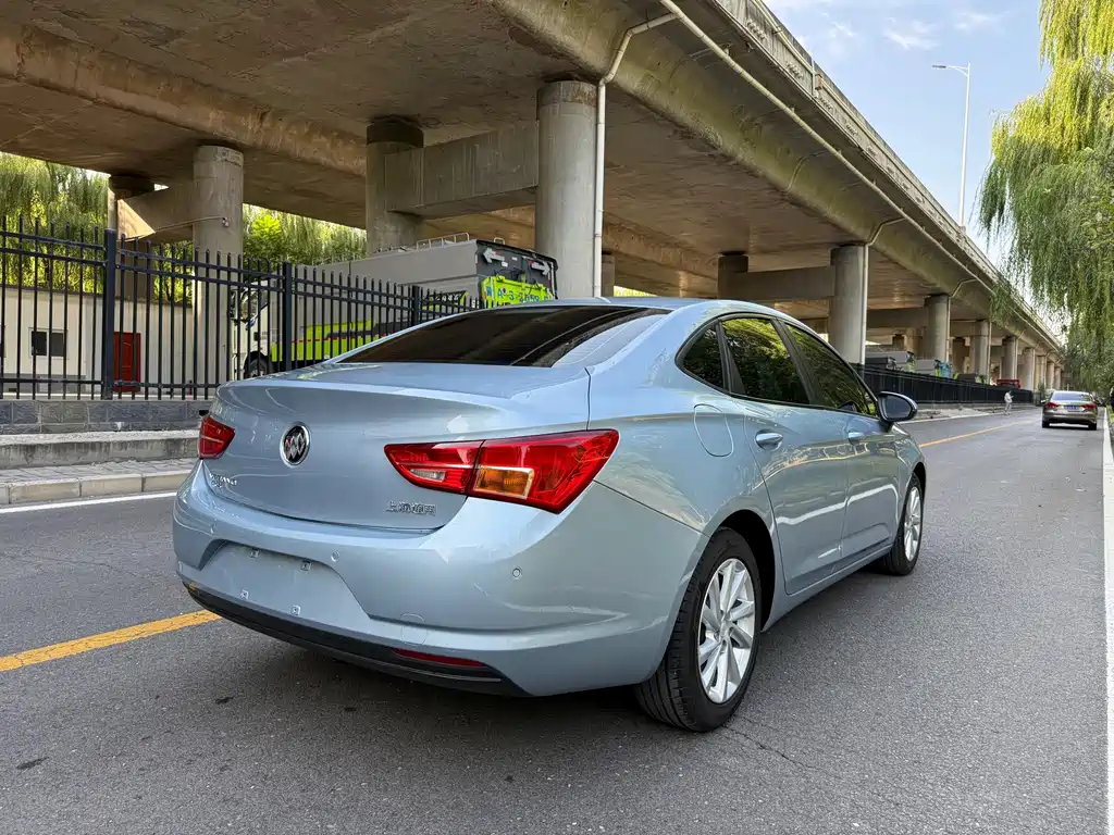 Buick Verano — миниатюра 5